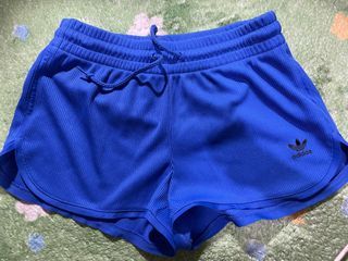 Adidas運動短褲
