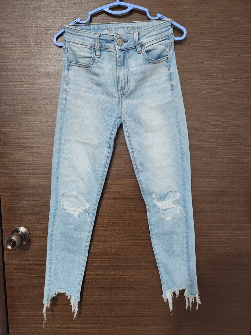 Light washed ripped 2025 jeans american eagle