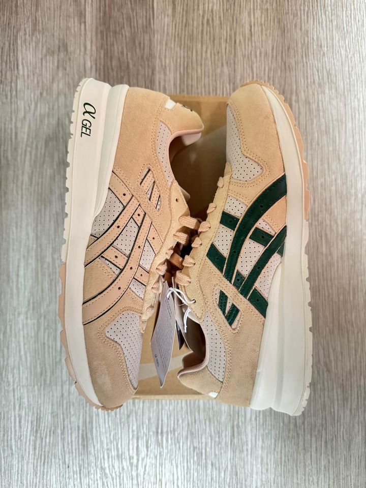 Asics 36 views shop