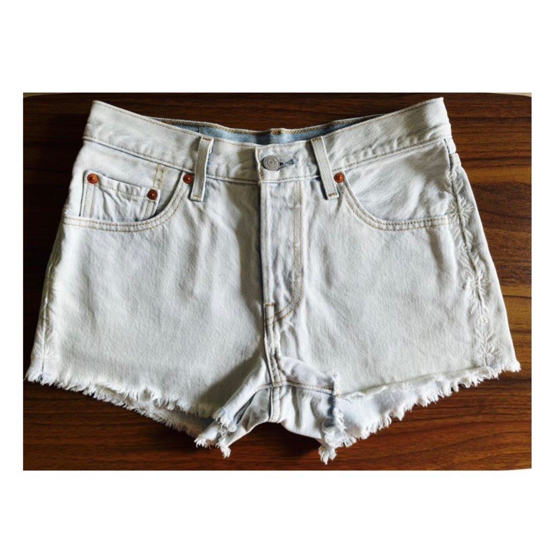 Authentic Levi s Denim Shorts Levi s Off White Light Wash Short