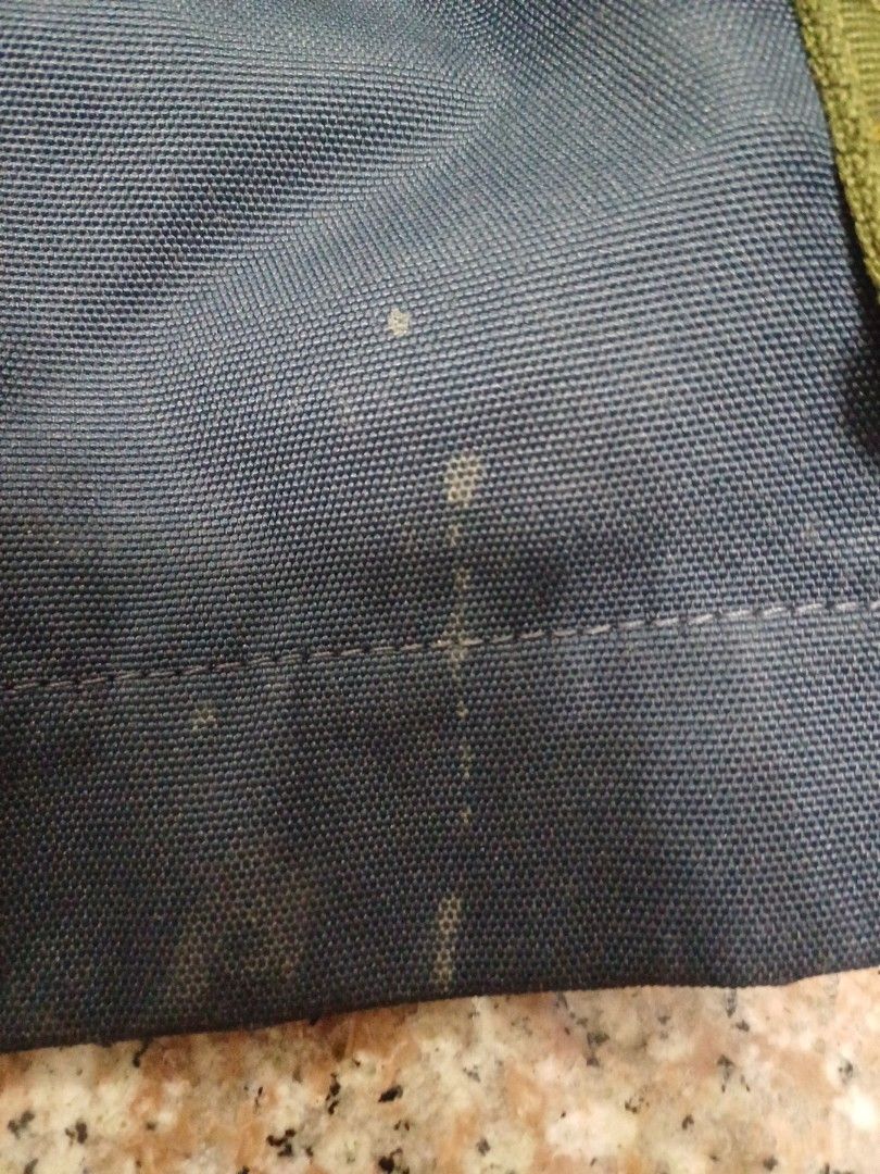Backpack (Category: Backpacks) located in Singapore. Submitted by cmteo90 (Listing ID 1266543540, Image 3). Description: .