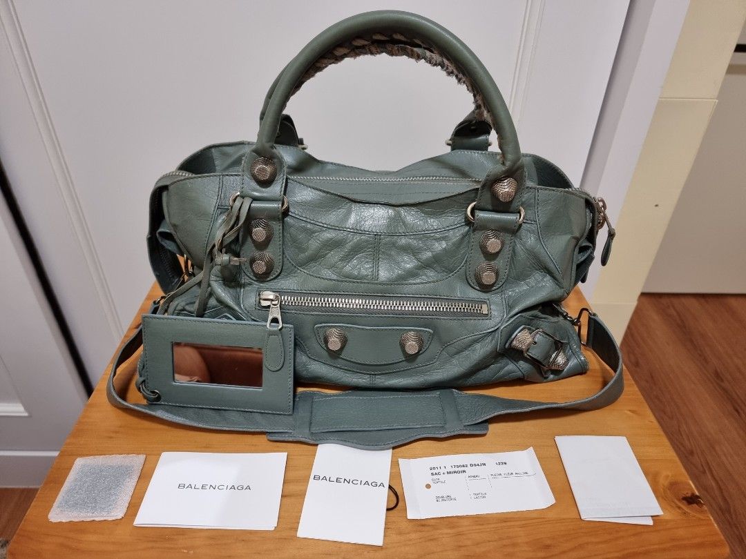 Giant balenciaga online