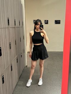 BANGKOK BLACK HIGHWAIST PLEATS SHORT