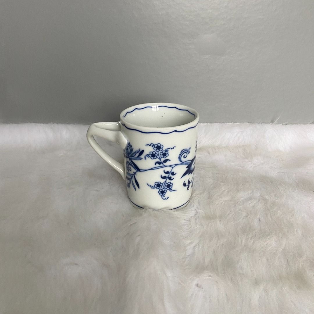 Blue Danube Vintage White Blue Onion Mug (Category: Coffee & Tea Tableware) located in Consolacion. Submitted by posh_avenue_home (Listing ID 1266591998, Image 2). Description: In very good condition. From Japan. 3.25" x 2.25". 100% authentic!!!.