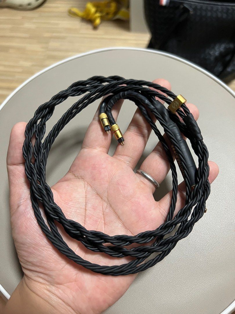 Brise Audio Yatono-8 wire Ultimate CM 4.4, 音響器材, 耳機- Carousell