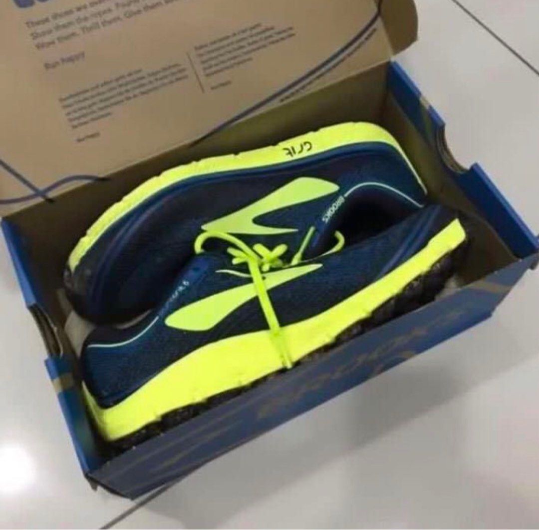 BROOKS Hiking shoes, Sports Equipment, Hiking & Camping on Carousell