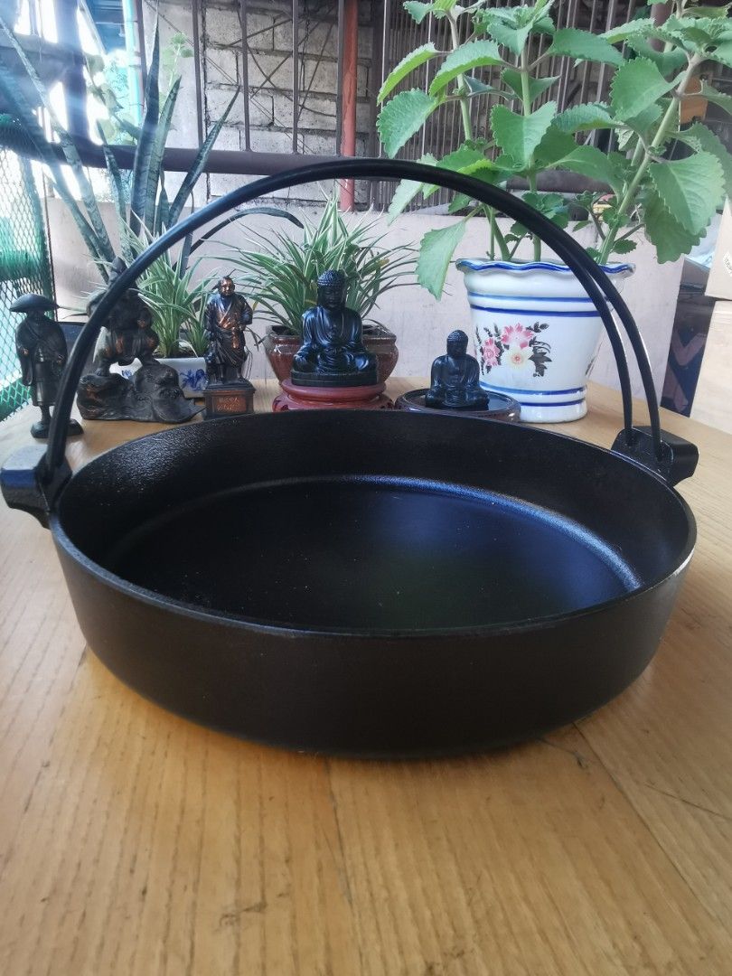 Iwachu Cast Iron Sukiyaki Pot