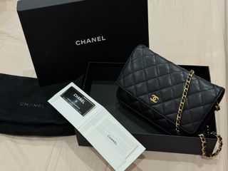(Category: ) located in . Submitted by zeusluxury (Listing ID 1266556275, Image 1). Description: .