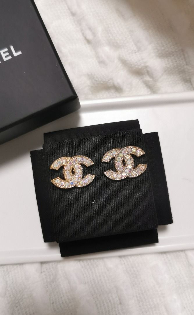 Cc logo earrings hotsell