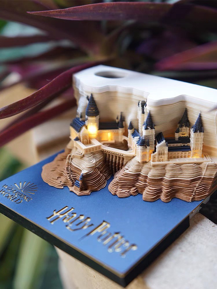 Christmas Gift! 3D Harry Potter calendar with lights!, Hobbies & Toys