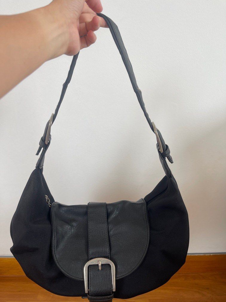 Cross body bag or shoulder bag water resistant material Women s