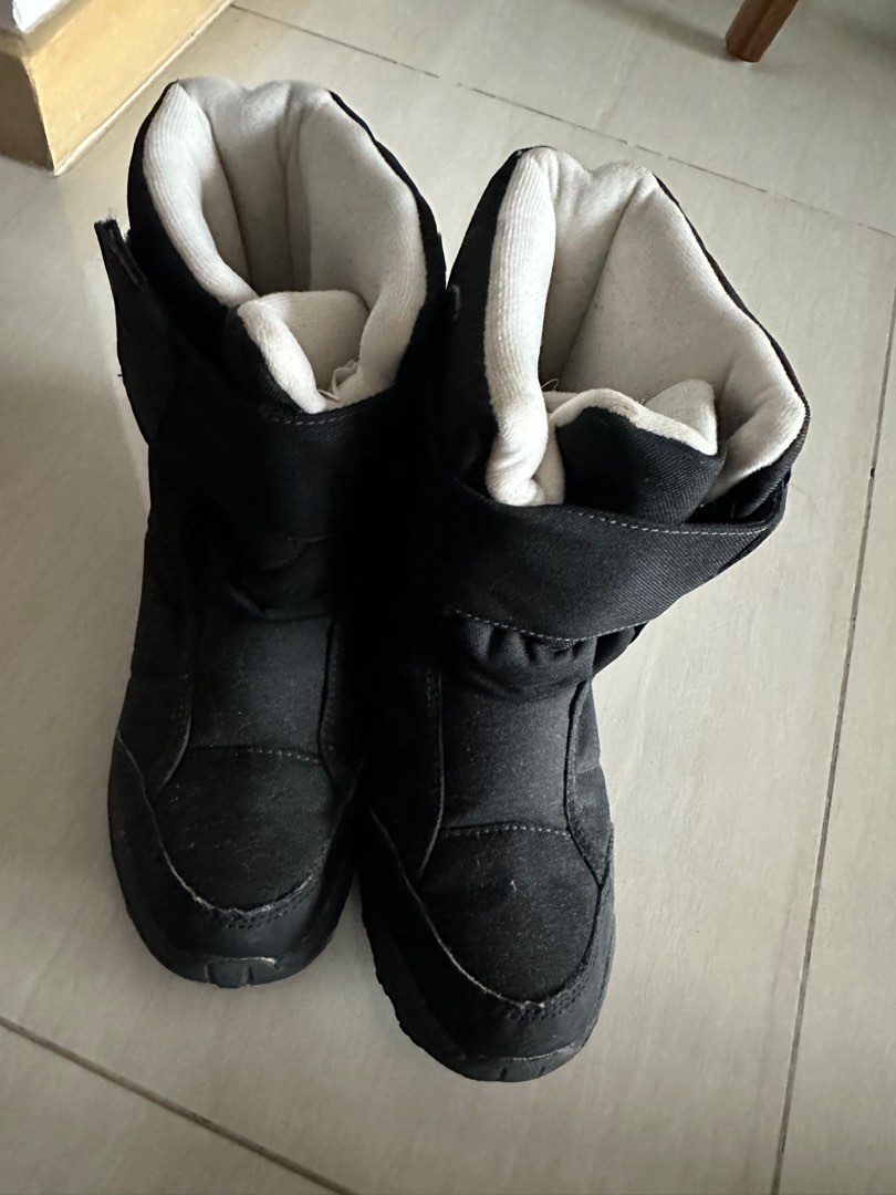 Decathlon winter boots, Babies & Kids, Babies & Kids Fashion on Carousell
