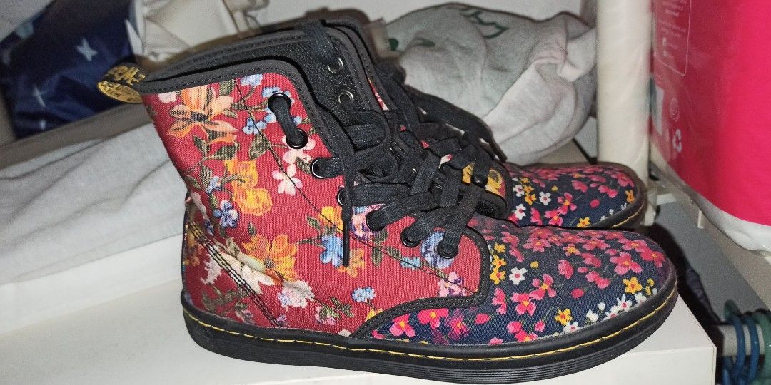 Dr martens top airwair floral