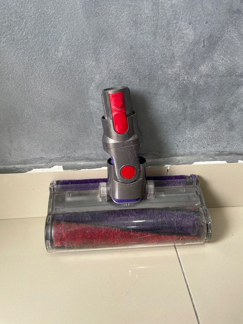 Dyson vacuum v10 head carpet, TV & Home Appliances, Vacuum Cleaner