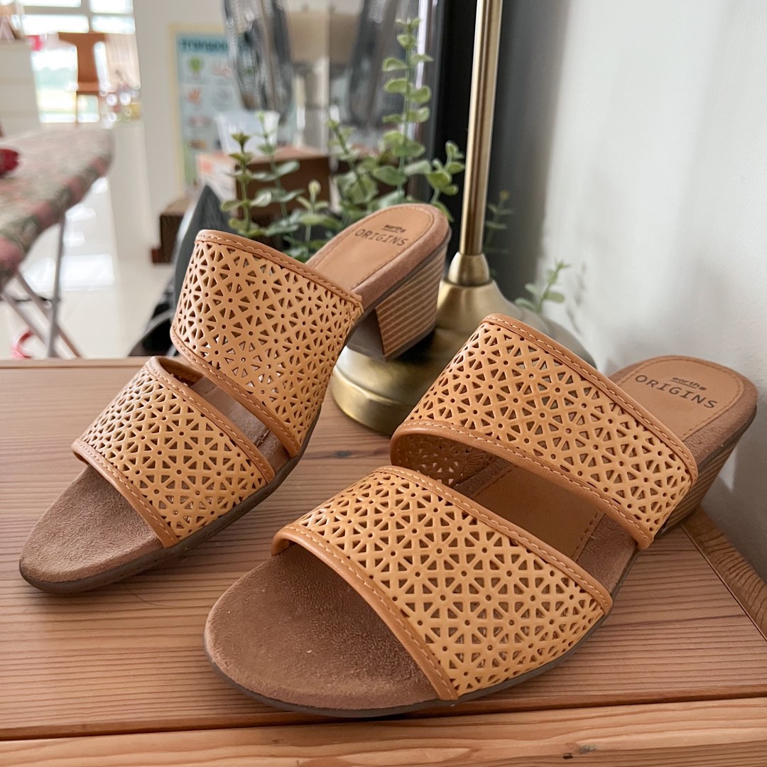 Earth spirit natural red suede leather summer walking sandal available  online at shop of shoes or from our Hampshire shop on the North Hampshire  Berkshire border near Newbury, Basingstoke, Winchester and Andover