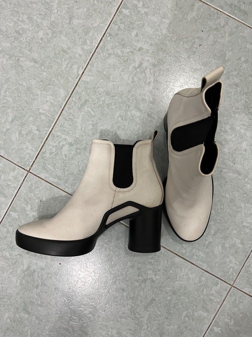 White boots clearance with black heel