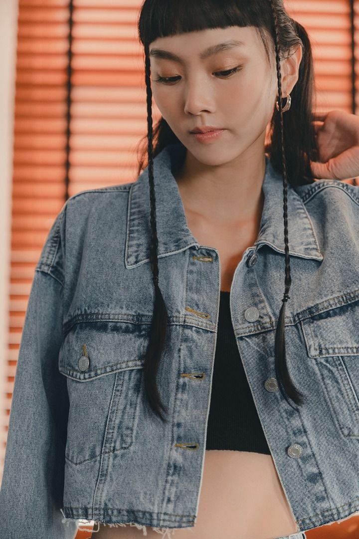 Cara cropped top denim jacket