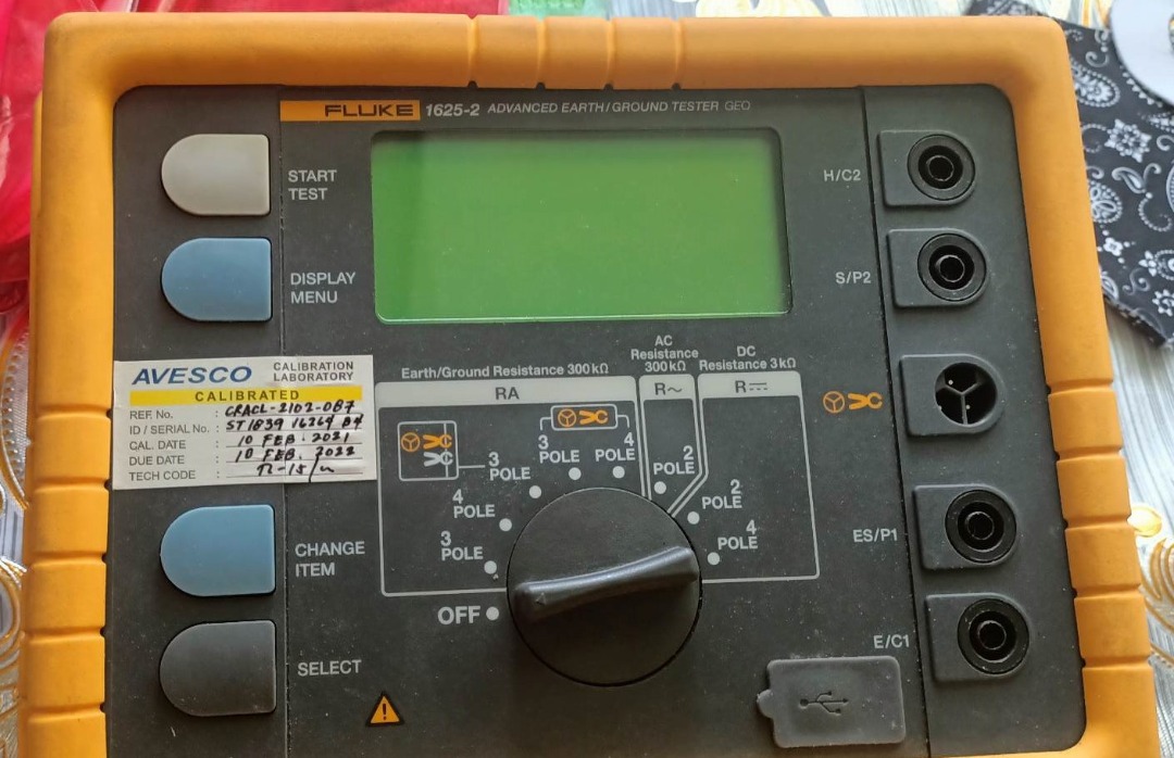 Fluke 16252 GEO Earth Ground Tester Kit, Commercial & Industrial