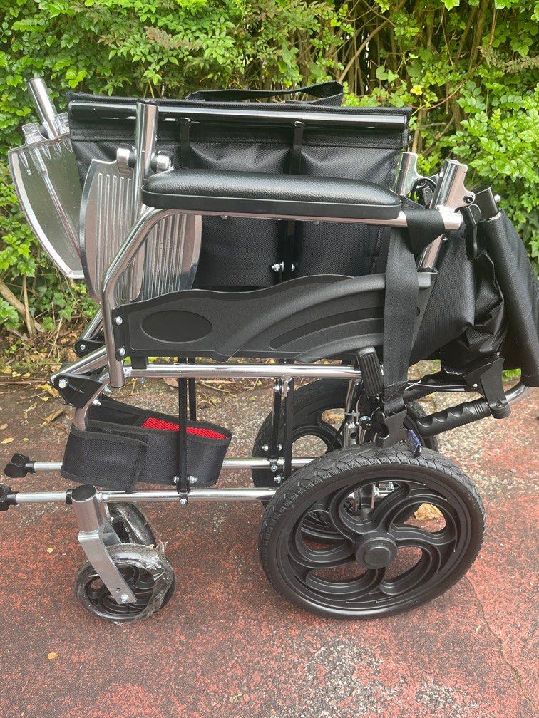 Foldable wheelchair, Health & Nutrition, Assistive & Rehabilatory Aids