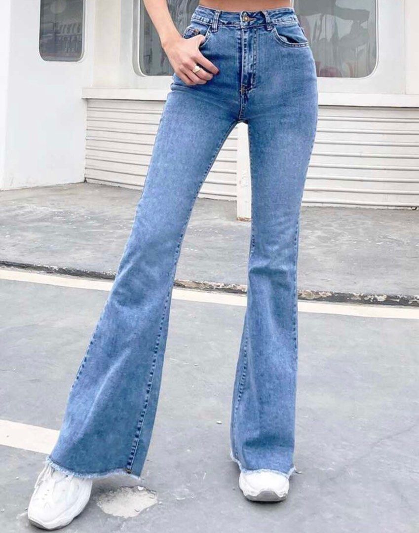 Raw hem flare jeans outlet