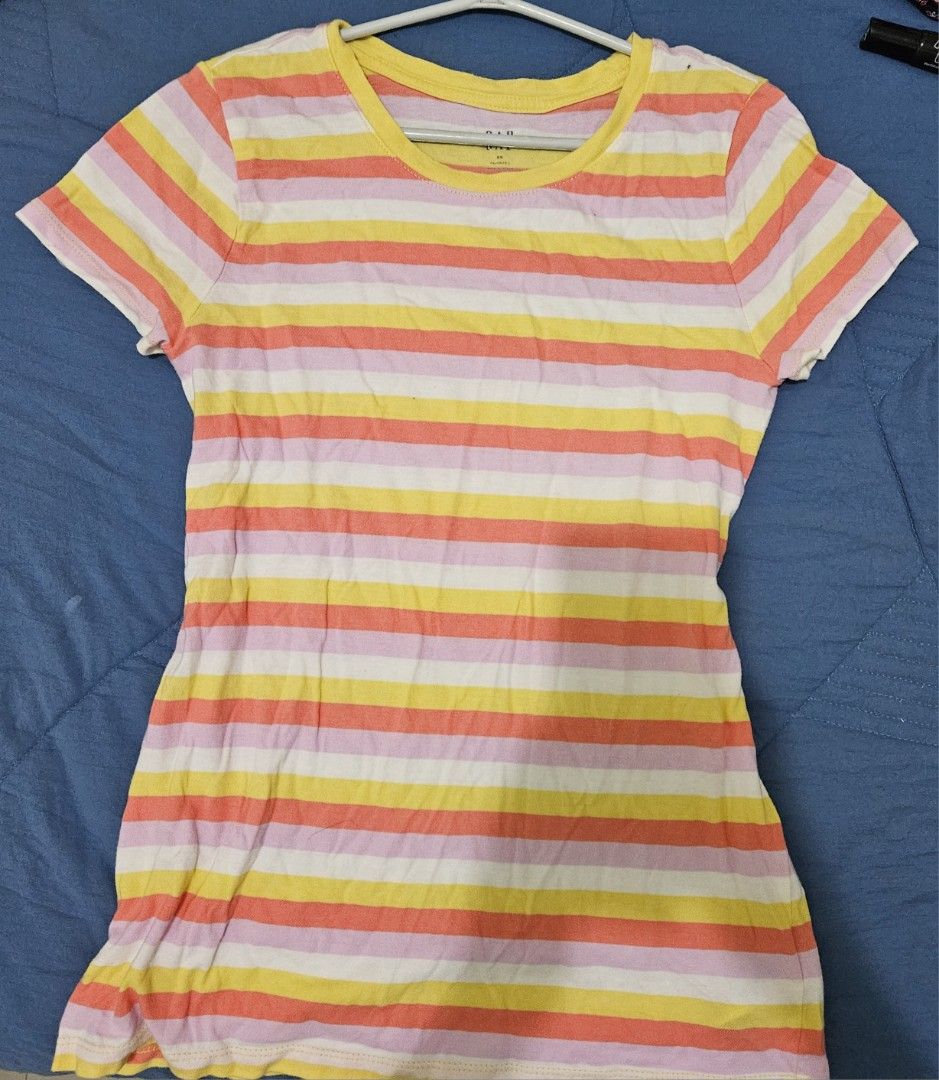 Gap Stripe shirt (Category: Shirts) located in Taguig. Submitted by gracecdb (Listing ID 1266571487, Image 1). Description: original Gap size: XS color: 9/10.