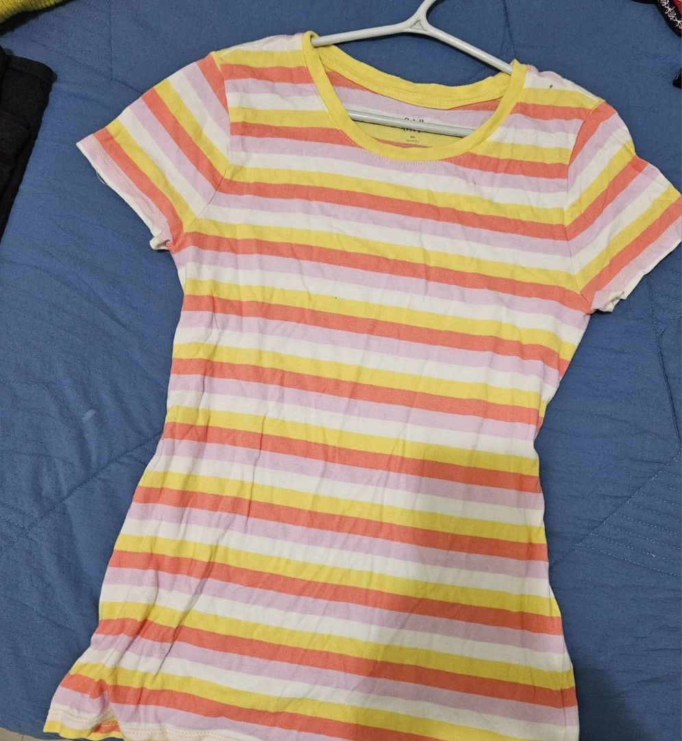 Gap Stripe shirt (Category: Shirts) located in Taguig. Submitted by gracecdb (Listing ID 1266571487, Image 2). Description: original Gap size: XS color: 9/10.
