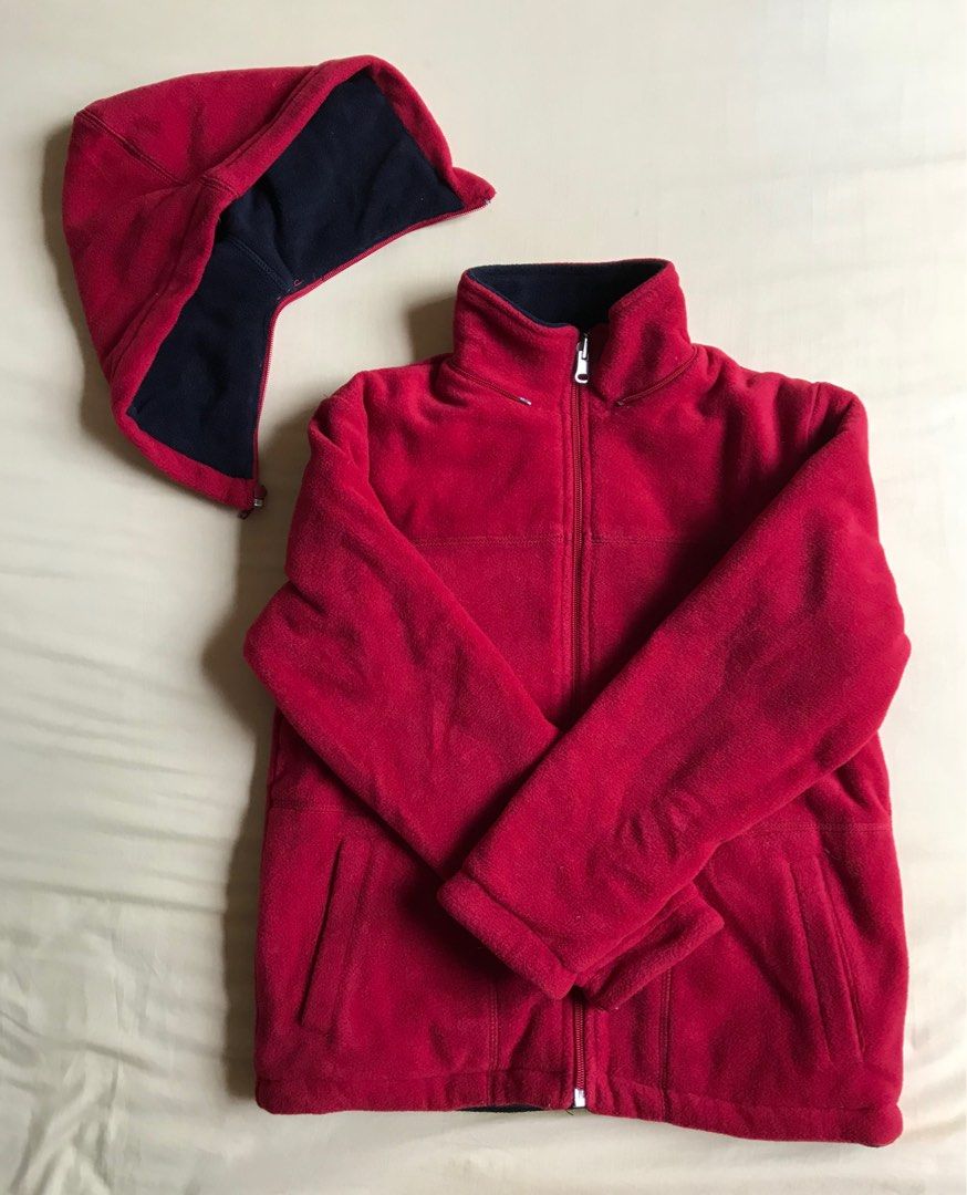 https://www.carousell.sg/p/girl-thick-fleece-jacket-with-detachable-hood-1266464425/