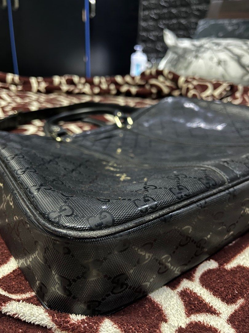 Gucci (Category: Luxury Bags & Wallets) located in Mandaluyong City. Submitted by philhenjac (Listing ID 1266545981, Image 3). Description: Gucci GG Imprime coated canvas Condition 8/10 Scratches on edge leather only due to usage. Great condition Not sure if off/legit .