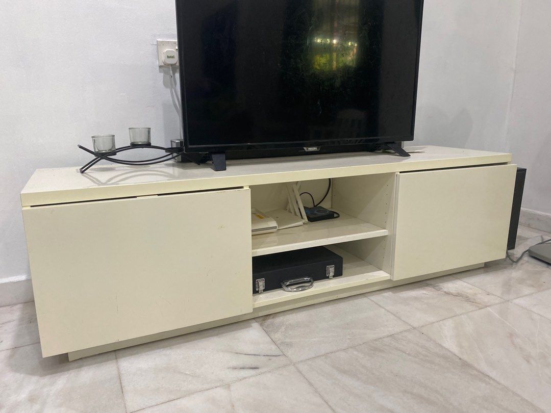 Byas tv hotsell stand ikea