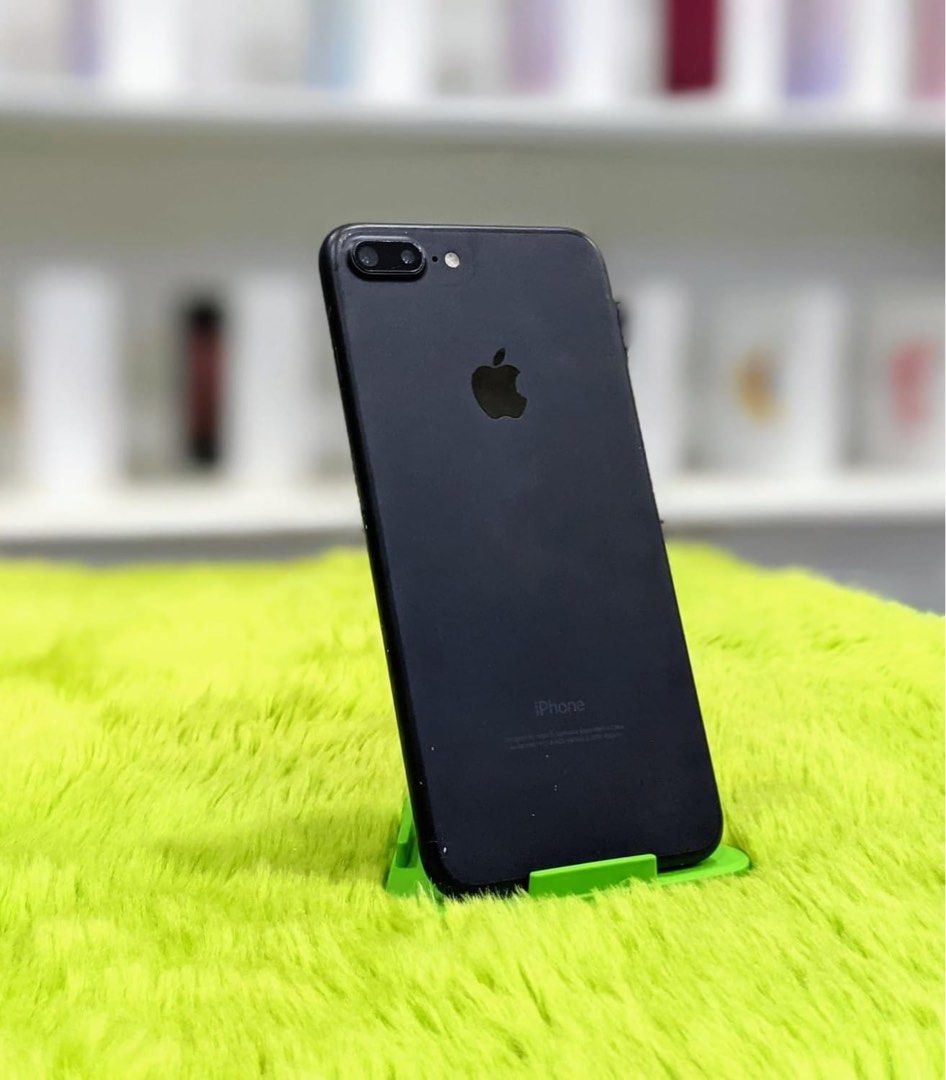 iPhone 7plus 128gb (Category: iPhone 7 Series) located in Manila. Submitted by TekiCashGadgetsph (Listing ID 1266530167, Image 2). Description: (FU) Open-line, any sim working (worldwide) - Guaranteed original iPhone not fake/copy Complete accessories with box Secondhand Good as new not abused! Presentable •Original Lcd • no issue hidden issues • no apple id / iCloud id • Good batthealth • Good cam front/back • Good Performance • Good touch id • 