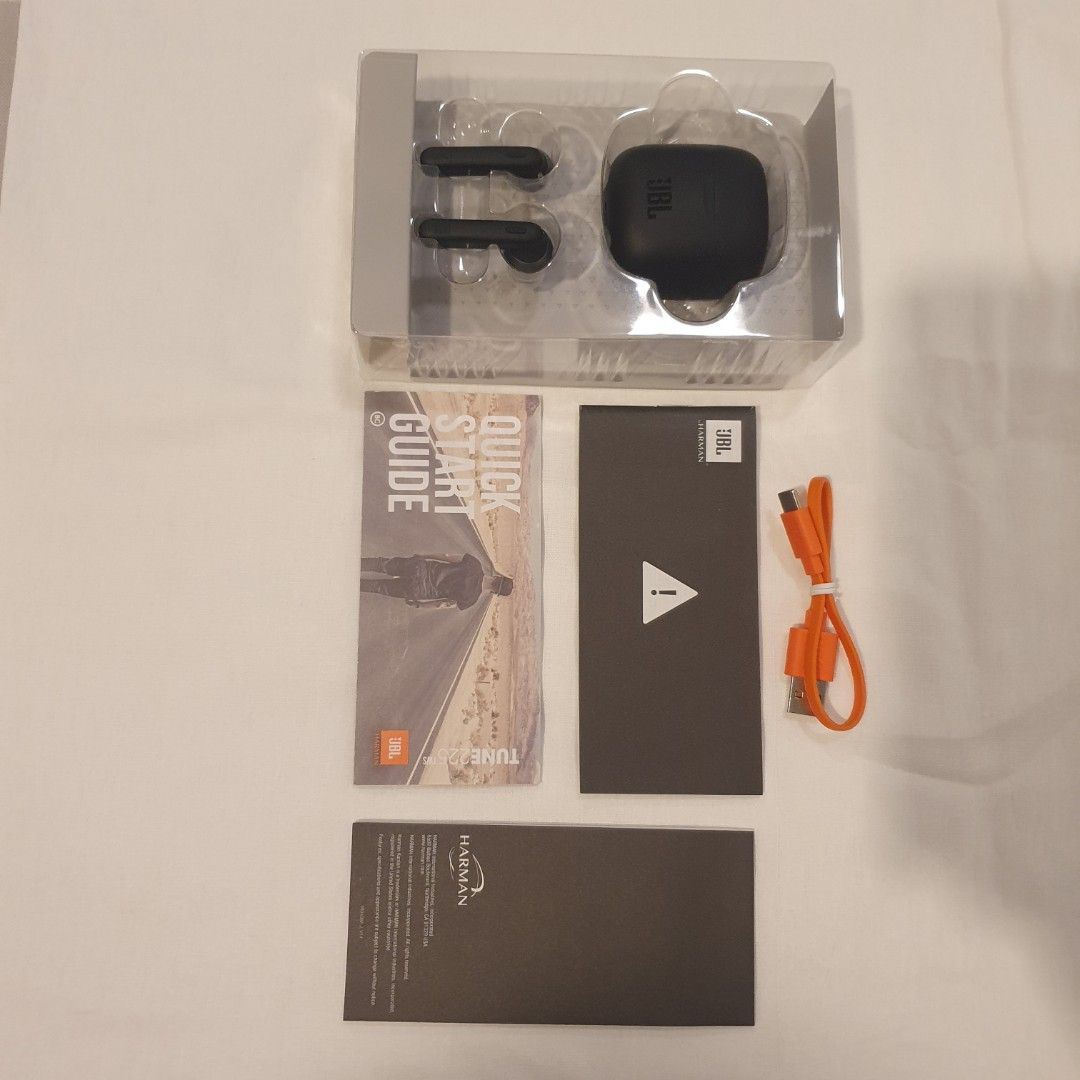 JBL Tune 225TWS True Wireless Earbuds (Category: Earphones) located in Mandaluyong City. Submitted by deedumms07 (Listing ID 1266563886, Image 3). Description: JBL Tune 225TWS True Wireless Earbuds Like new Complete with box.