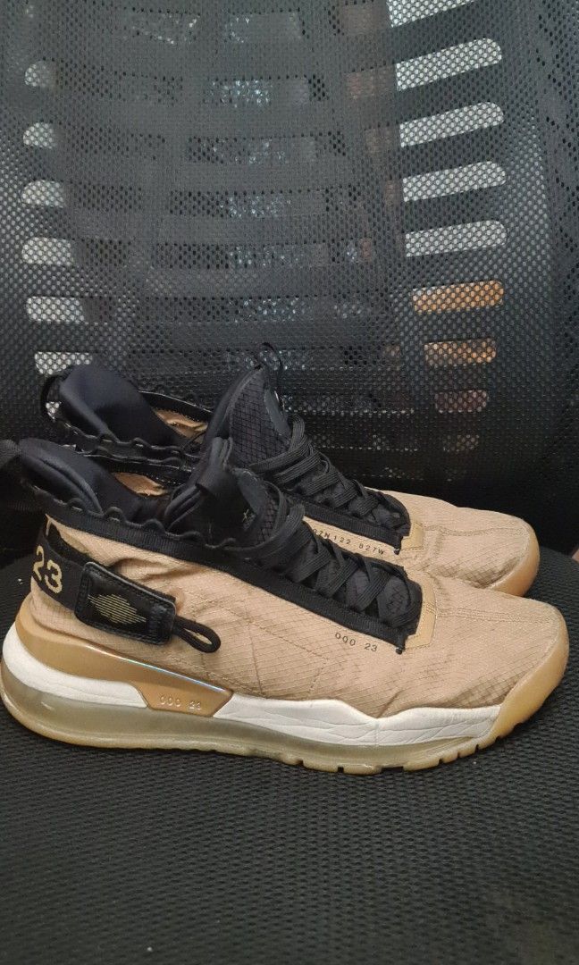 Jordan proto clearance max 720 sizing