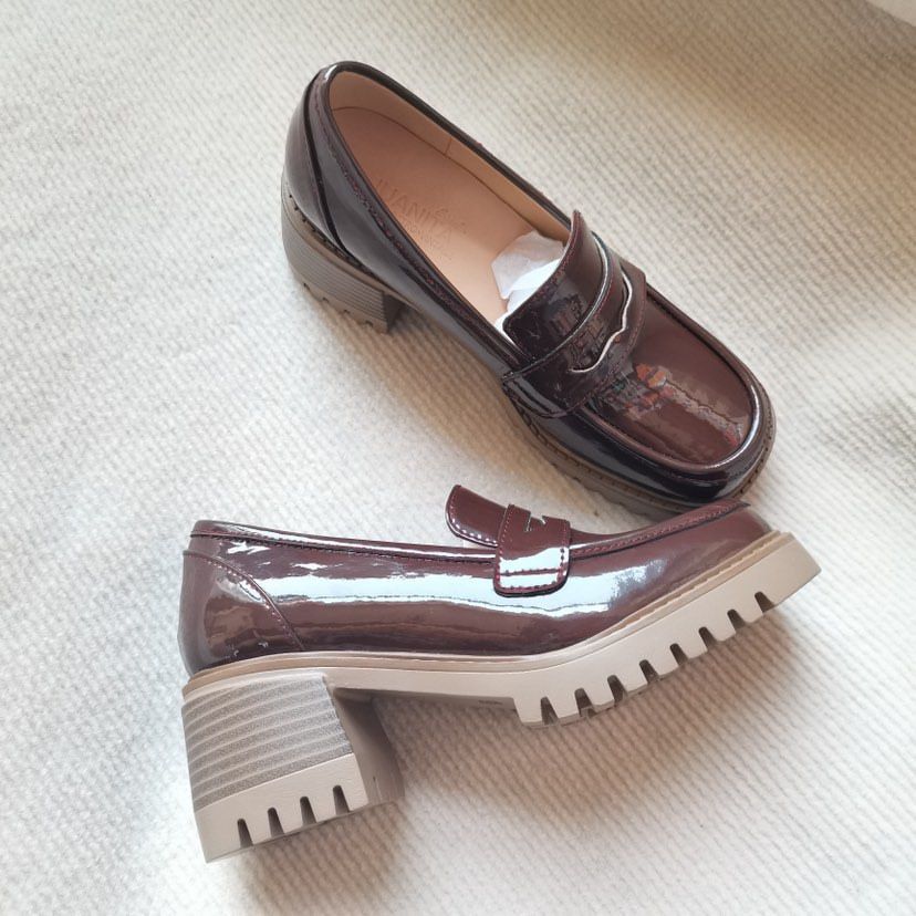 Juanita Studio custom Batino (Category: Loafers) located in Quezon City. Submitted by sr_1521 (Listing ID 1266445357, Image 1). Description: Selling at cost minus wait time and original shipping fee! Size 5 (might fit size 6 since there's a bit of allowance).