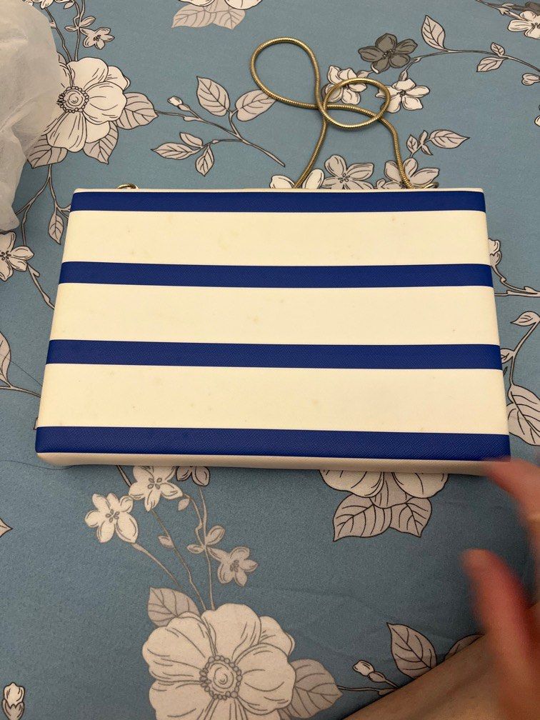 Kate spade iconic shark clutch