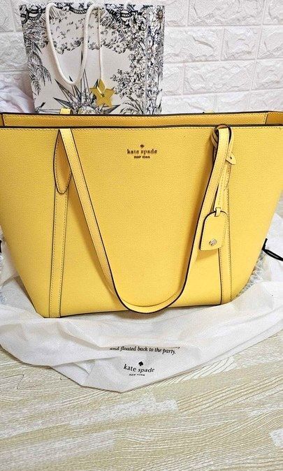 Katespade Dana Yellow Tote bag Luxury Bags Wallets on Carousell
