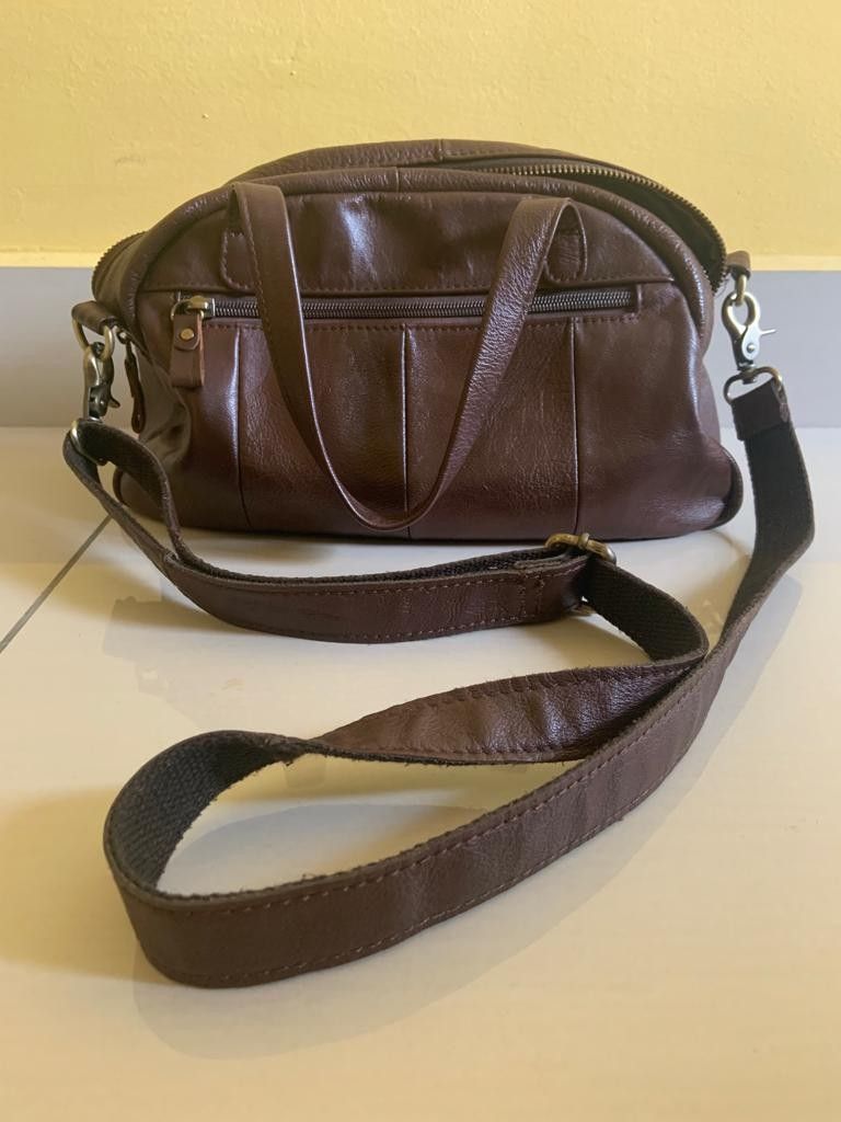 Beg jenama kickers deals