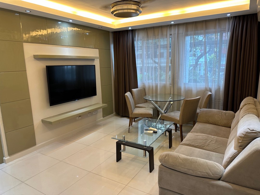 Las Villas de Valle Verde Pasig Condo 9.8m beside Tiendesitas and SM