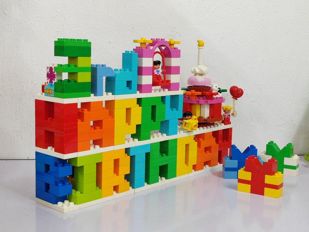 Lego duplo creative Happy Birthday celebrate rotating cake