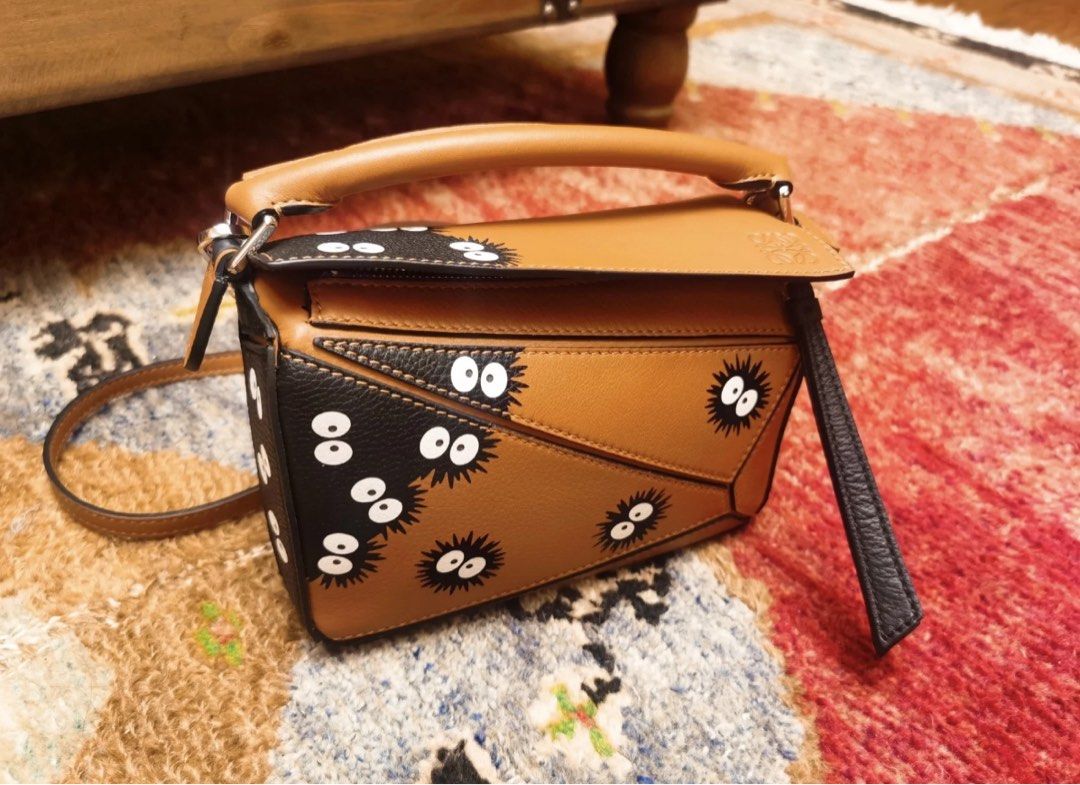 Loewex totoro mini puzzle bag pre order (Category: Luxury Bags & Wallets) located in Angeles City. Submitted by lux.finds (Listing ID 1266628496, Image 2). Description: .