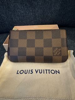 Louis vuitton Damier Azur key pouch🇯🇵, Luxury, Bags & Wallets on Carousell