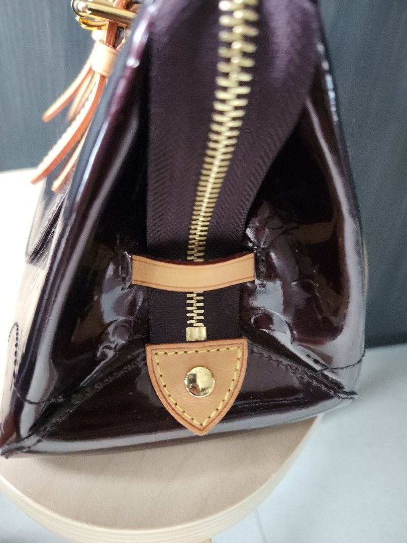 Pre-Owned Louis Vuitton Rosewood Avenue Purple Shoulder Bag 
