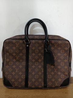 lv Weekend Tote NM, Men's Fashion, Bags, Briefcases on Carousell