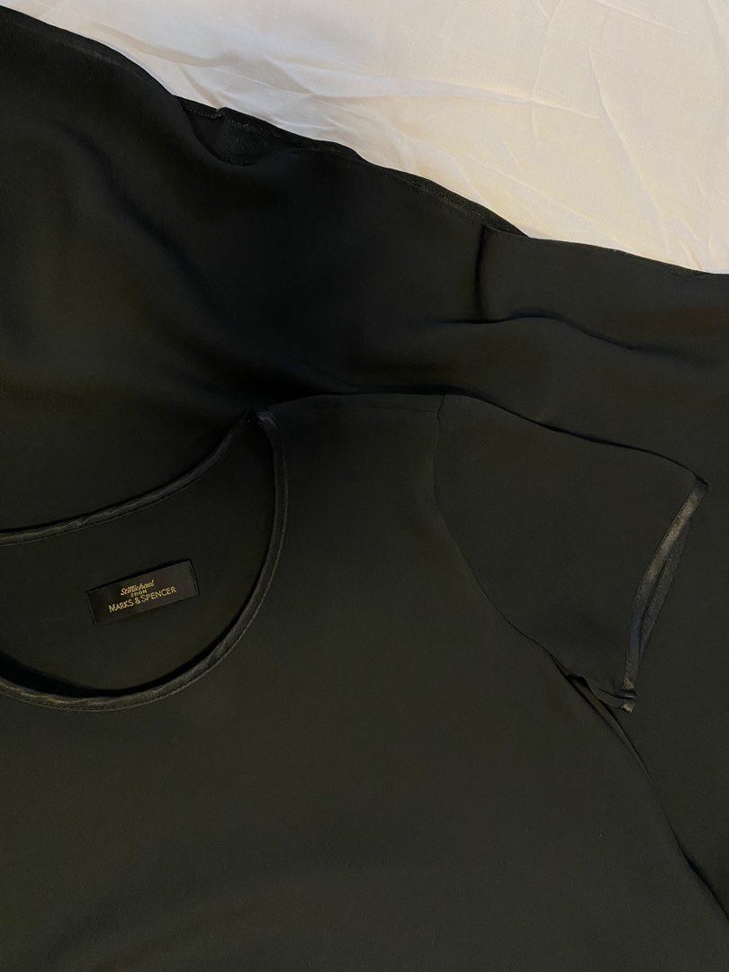 Marks and Spencer Black Double Lined Mini Dress (Category: Dresses) located in San Pedro. Submitted by 2chic (Listing ID 1266492357, Image 1). Description: Fits: S L: 82cm (when laid down) FOR YOUR INFORMATION * Item’s actual color may slightly vary, due to different device screen settings *Read the item description carefully *No proof of payment, No shipping *No return, No exchange PM for inquiry, enjoy shopping! Thank you!.