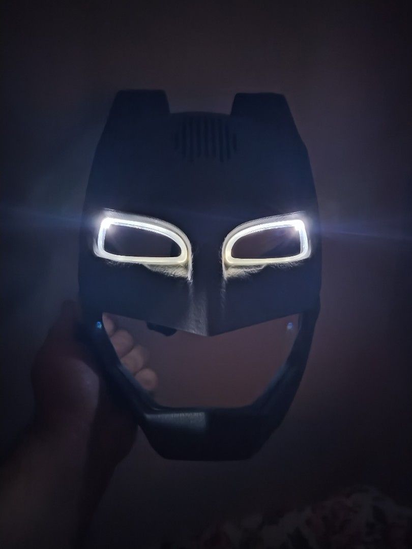 Batman v superman shop voice changer helmet