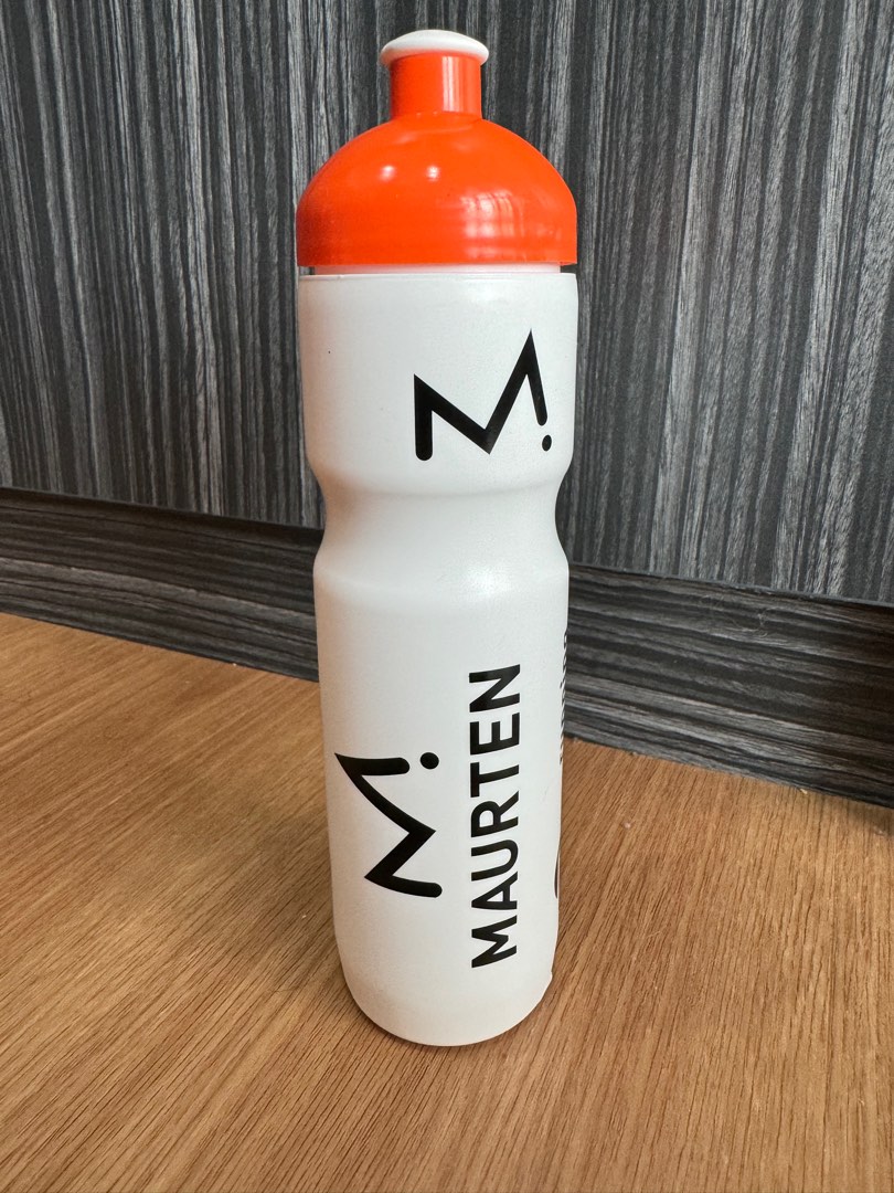 NN Running Team × MAURTEN Water Bottle 400ml 給水ボトル マラソン ...