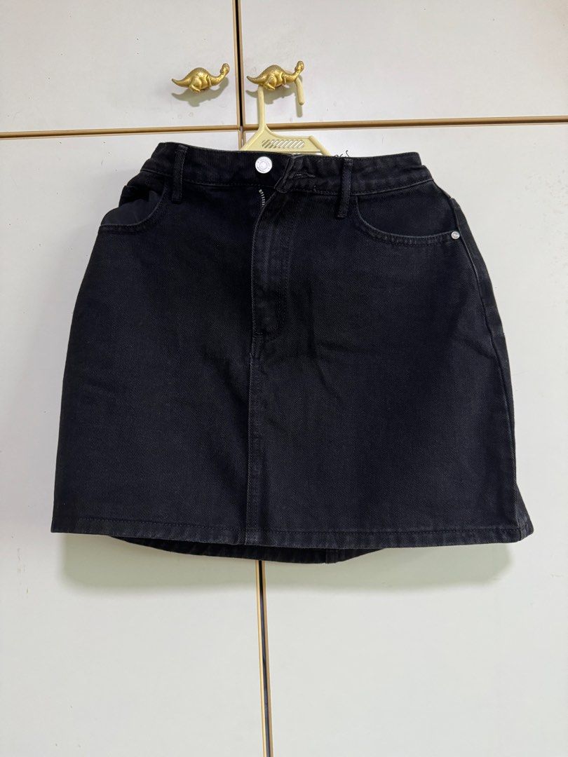 Black denim hot sale skirt missguided