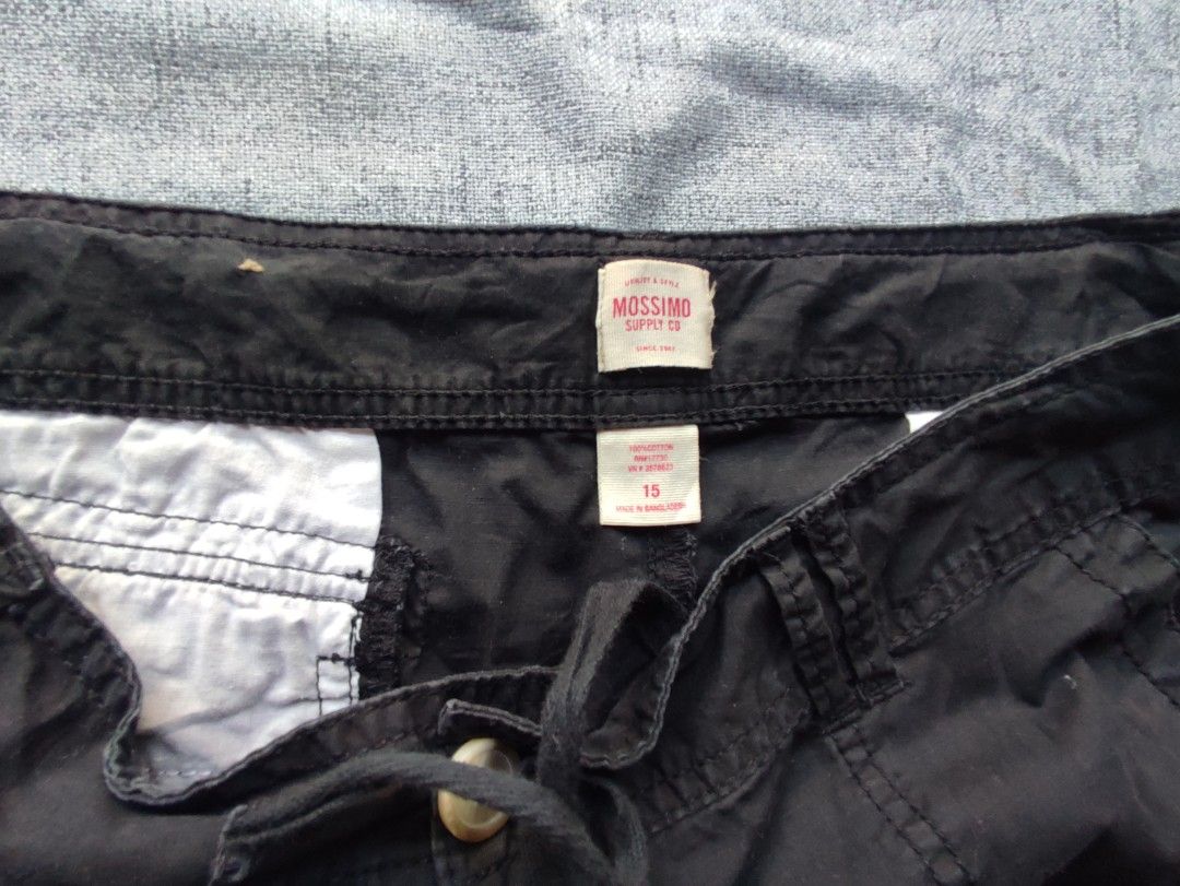 MOSSIMO COTTON SHORTS (Category: Shorts) located in Caloocan City. Submitted by entropythrifts (Listing ID 1266547640, Image 3). Description: MOSSIMO COTTON SHORTS 200 + SF * 9.5/10 CONDITION * 9.5/10 COLOR RATE * NEED WASH * NO ISSUE * 46 X 40 CM ** THRIFTED **.