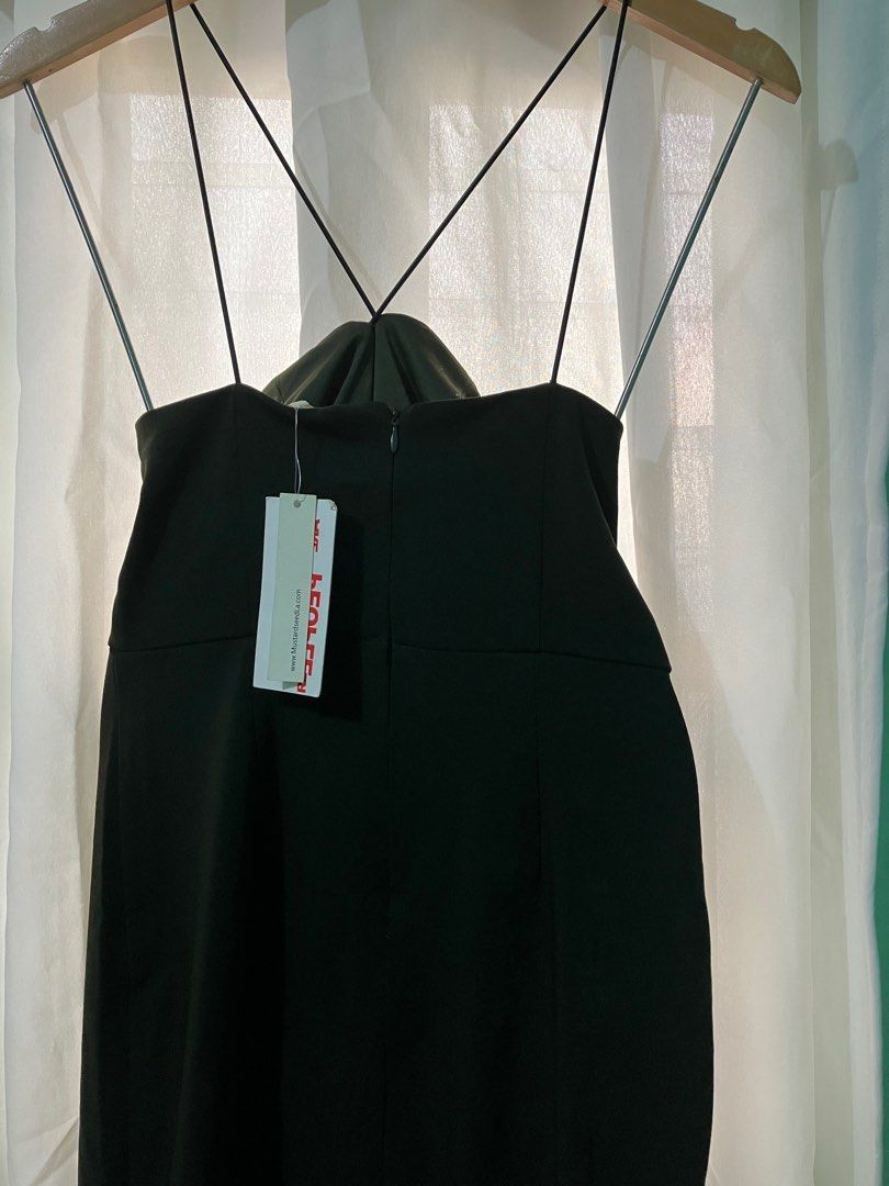 Mustard Dress Dark Green (Category: Dresses) located in Makati City. Submitted by em_morales (Listing ID 1266478038, Image 3). Description: Medium Size Dark Green Original Price: 2500 May flaws po na pwde lang tahiin hindi po kasi nagagamit. May tag pa po yan. Perfect po pang christmas party. For only ₱750 nalang po..