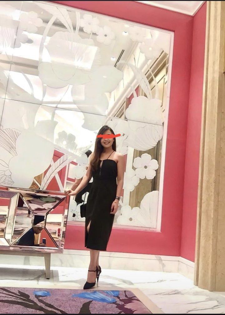 Mustard Dress Dark Green (Category: Dresses) located in Makati City. Submitted by em_morales (Listing ID 1266478038, Image 1). Description: Medium Size Dark Green Original Price: 2500 May flaws po na pwde lang tahiin hindi po kasi nagagamit. May tag pa po yan. Perfect po pang christmas party. For only ₱750 nalang po..