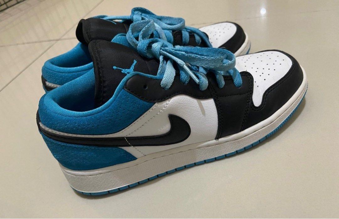 Nike air jordan low laser blue, Fesyen Wanita, Sepatu di Carousell